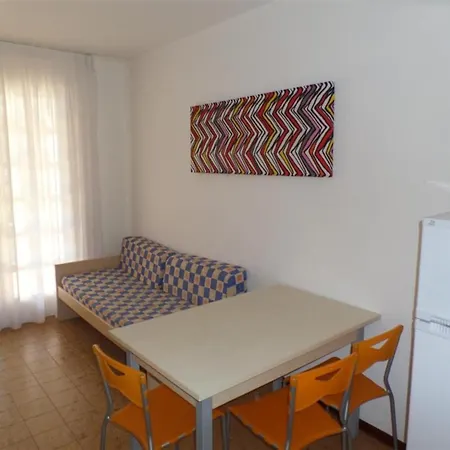 Appartamento Comfortable With Ac In Bibione