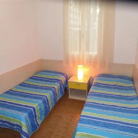 Comfortable With Ac In Apartment
