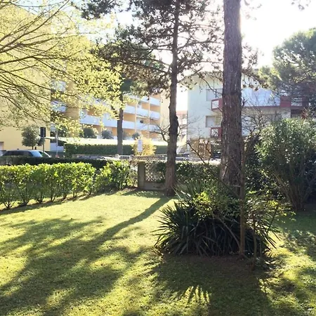 Comfortable With Ac In Appartamento Bibione